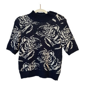 Maeve Anthropologie short sleeve sweater w/shoulder button detail, sz small